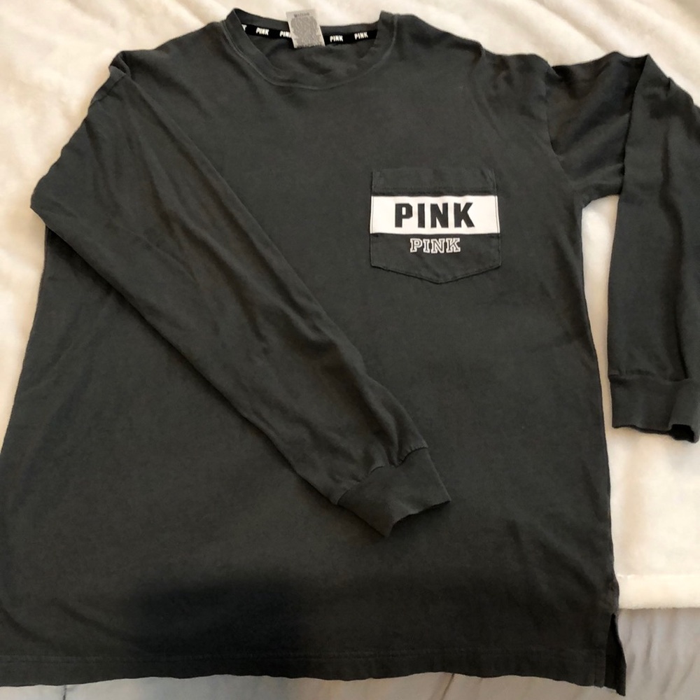 ❌SOLD❌.Dark gray long sleeve T
